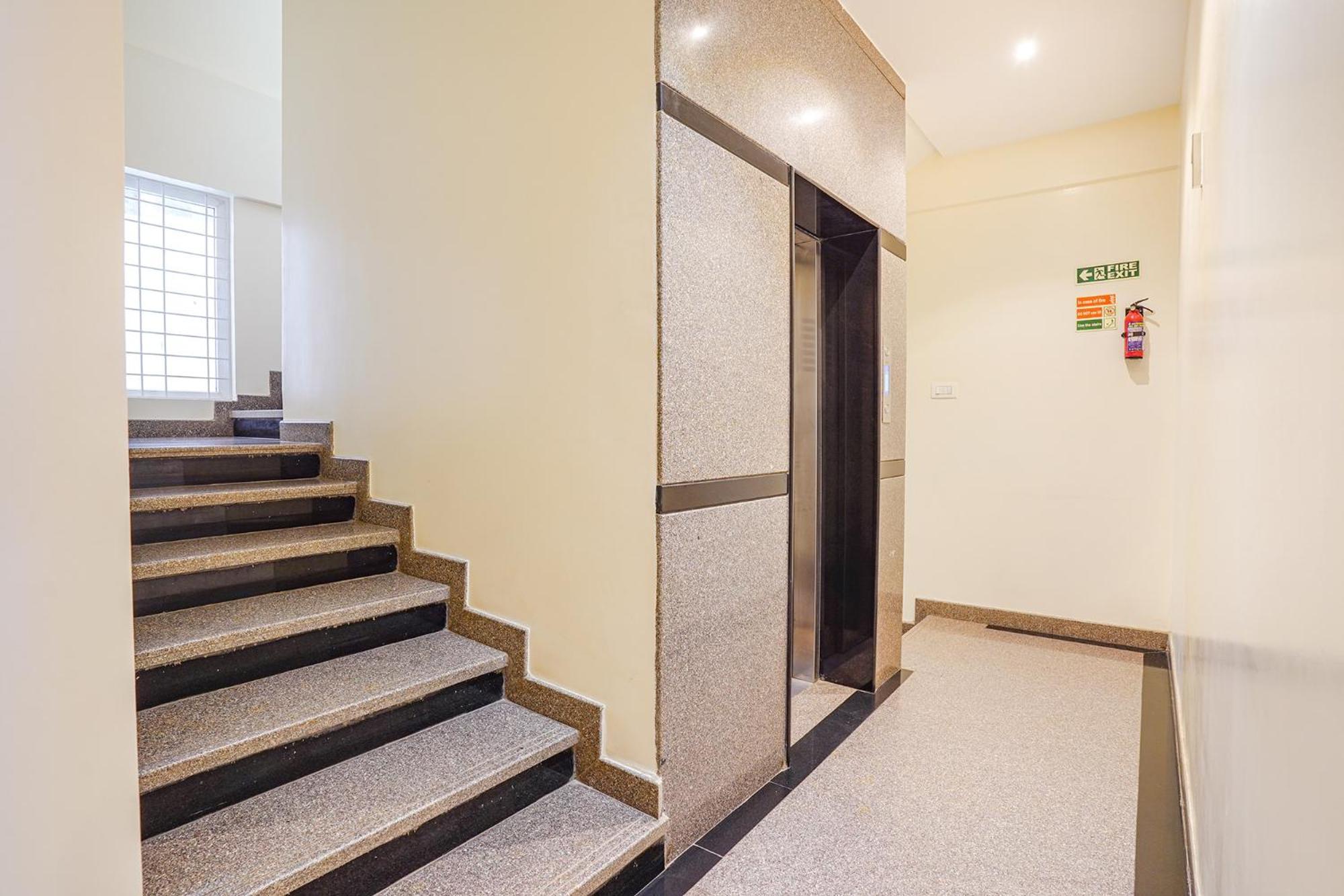 Fabhotel Northern Suites - Kundalahalli Main Road Bangalore Exterior photo